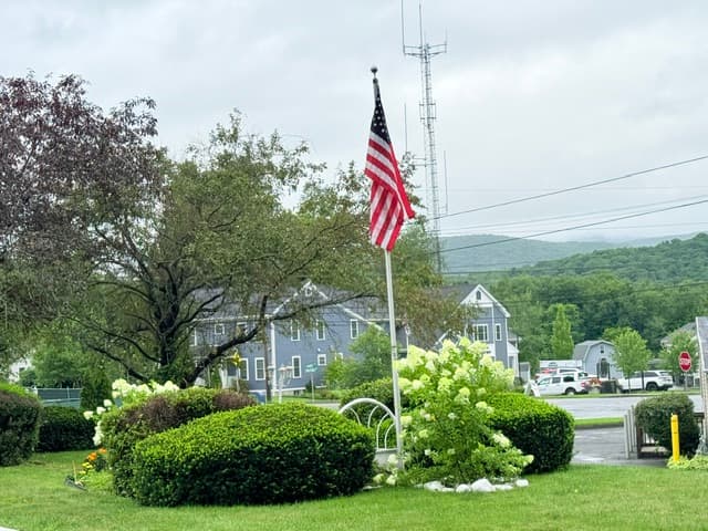 Cozy Corner Motel Exterior