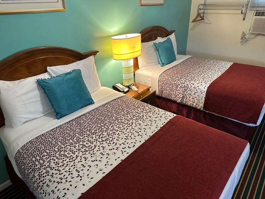 Cozy Corner Motel Double Beds Guest Room